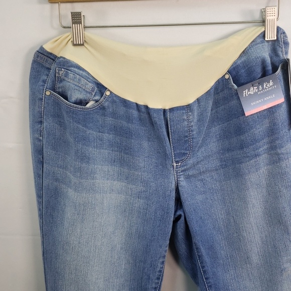 Flutter and Kick Maternity Skinny Ankle Jean's - Picture 2 of 8